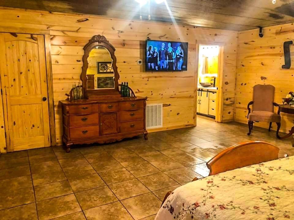 Samantha'S Timber Inn Murfreesboro Εξωτερικό φωτογραφία